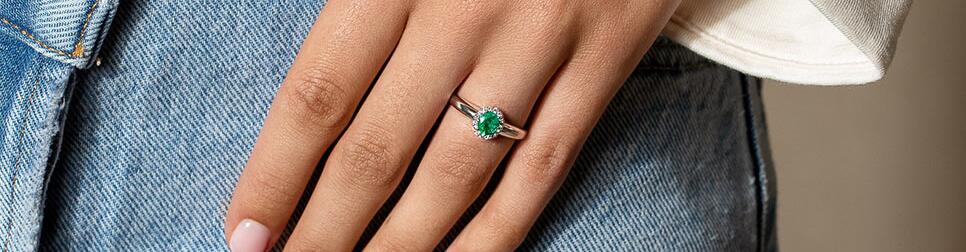 Verlovingsring met smaragd én diamanten