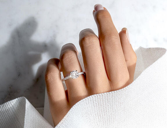 Pavé verlovingsringen met diamanten