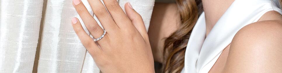 Verloven met een Alliance ring of Eternity ring