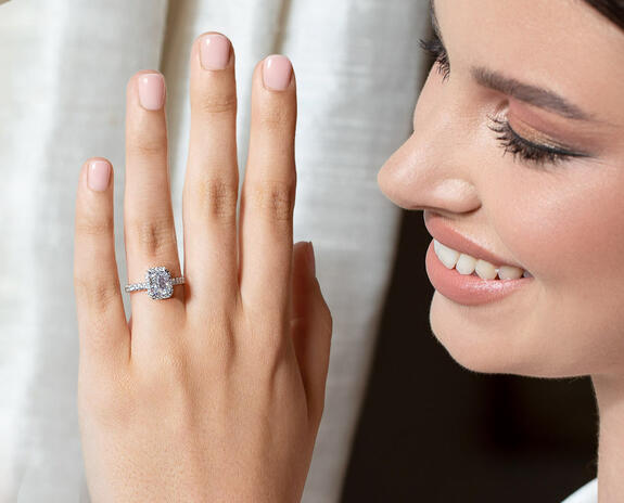 Verlovingsring Halo met vele diamanten