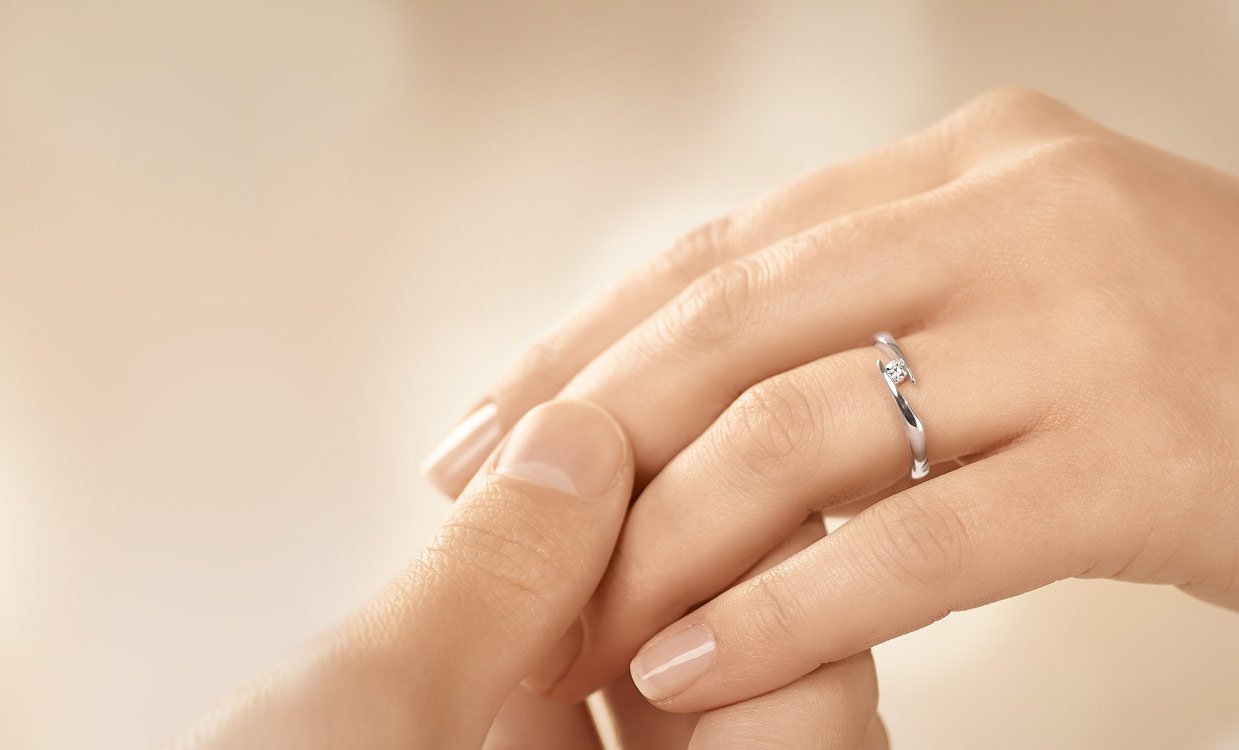 Verlovingsringen zilver - goedkope zilveren ringen om aan te brengen