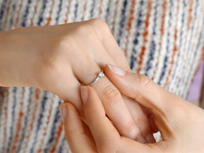 Verlovingsring Melody in 9K witgoud met diamant 0,25ct H/SI