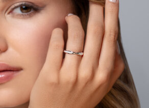Verlovingsring Spin Diamonds in 14K witgoud met diamanten 0,21ct G/SI