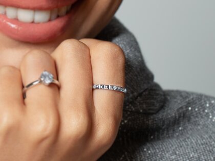 Verlovingsring Trinity in 14K witgoud gepolijst