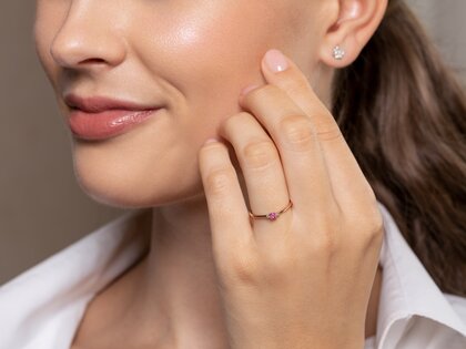 Geboortesteen ring Vivid Petite oktober in 14K geelgoud met roze toermalijn 0,09ct en diamanten 0,02ct