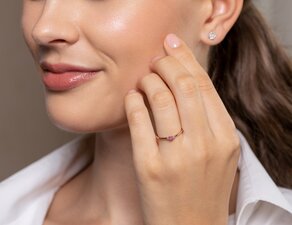 Geboortesteen ring Vivid Petite oktober in 14K geelgoud met roze toermalijn 0,09ct en diamanten 0,02ct