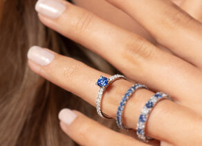 Verlovingsring Bright in 9K witgoud met saffier 0,20ct en diamanten 0,27ct