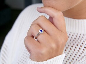 Verlovingsring Lovely in 14K witgoud met saffier 0,33ct en diamanten 0,40ct