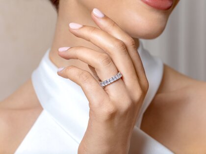 Verlovingsring Emerald Cut Eternity in 14K witgoud met Lab-grown diamanten 4,20ct E/VS
