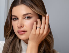 Verlovingsring Spin Diamonds in 14K witgoud met diamanten 0,21ct G/SI