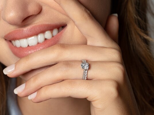 Verlovingsring Cushion Pavé in 9K witgoud met Lab-grown diamanten 0,66ct