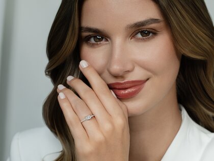 Verlovingsring Emerald-Cut in 14K witgoud met diamanten 0,46ct G/VS