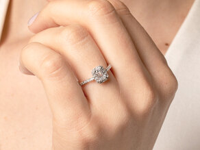 Verlovingsring Emerald Halo Pavé in 14K witgoud met diamanten 1,08ct G/VS