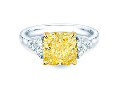 Verlovingsring Fancy Yellow Trillion Radiance in 9K witgoud met diamanten 4,20ct G/SI