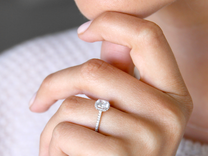 Verlovingsring Halo Cushion Pavé in 14K witgoud met diamanten 1,30ct G/SI