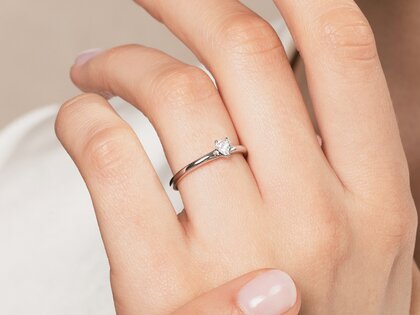 Verlovingsring Heart Clean in 14K witgoud met diamant 0,16ct G/SI