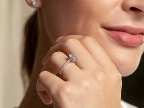 Verlovingsring Oval Hidden Halo Pavé in 9K geelgoud met Lab-grown diamanten 0,50ct E/VS