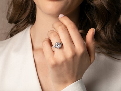 Verlovingsring Oval Pear Cut in 14K witgoud met diamanten 0,82ct G/SI
