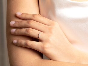 Verlovingsring Vivid Petite Radiant Cut in platina 950/- met diamanten 0,10ct G/SI