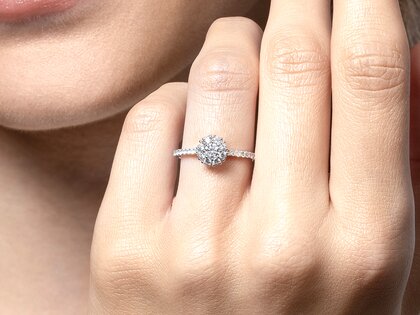 Verlovingsring Bloom Pavé in 14K witgoud met diamanten 0,70ct G/SI