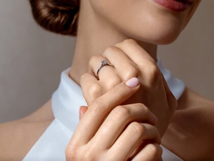 Verlovingsring Classic 6 Hidden Halo in 14K witgoud met diamanten 0,55ct G/SI