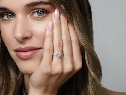 Verlovingsring Classic Pavé in 18K witgoud met diamanten 0,70ct G/SI