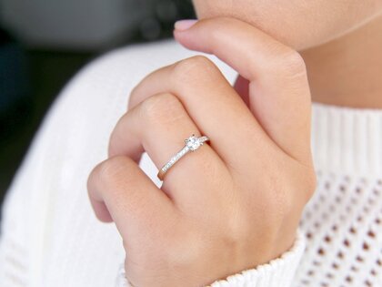 Verlovingsring Modern Pavé in 14K witgoud met diamanten 0,35ct G/SI