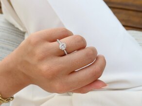 Verlovingsring Royal Pavé in 9K witgoud met natuurlijke diamanten 1,22ct G/SI