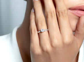 Verlovingsring Surprise Pavé in 9K witgoud met diamanten 0,71ct G/SI