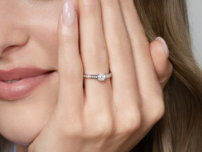Verlovingsring Surprise Pavé in 9K witgoud met diamanten 0,71ct G/SI