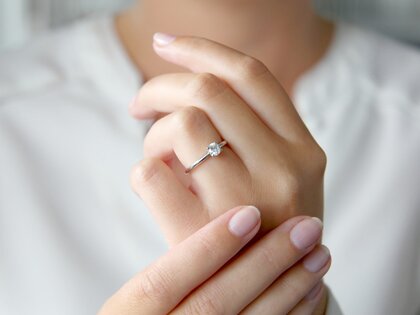 Verlovingsring Classic 4 in 14K witgoud met diamant 0,40ct H/SI