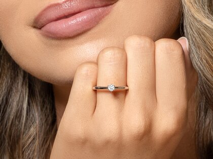 Verlovingsring Classic 6 in 14K witgoud met diamant 0,15ct G/SI