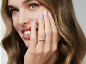 Verlovingsring Classic Petite in 14K geelgoud met diamant 0,05ct G/SI