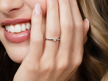 Verlovingsring Classic Petite in 14K geelgoud met diamant 0,07ct G/SI