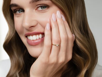 Verlovingsring Classic Petite in 14K geelgoud met diamant 0,13ct G/SI