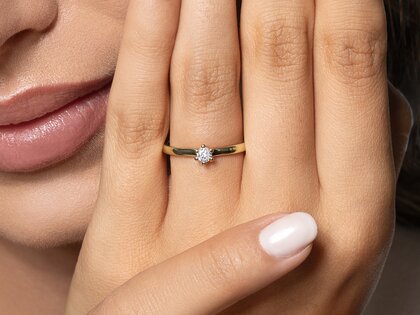 Verlovingsring Classic Petite in 14K geelgoud met diamant 0,13ct G/SI