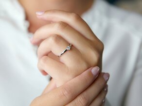 Verlovingsring Classic Petite in 14K witgoud met diamant 0,13ct G/SI
