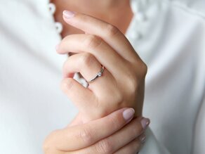 Verlovingsring Classic Petite in 14K witgoud met diamant 0,05ct G/SI