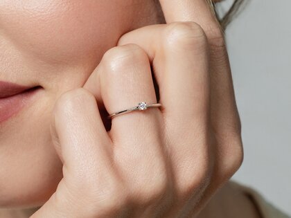 Verlovingsring Delight in 18K witgoud met diamant 0,10ct H/SI