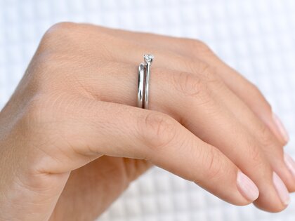 Verlovingsring Delight in 18K witgoud met diamant 0,10ct H/SI