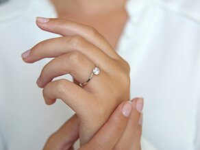 Verlovingsring Devotion in 14K witgoud met diamant 0,50ct H/SI