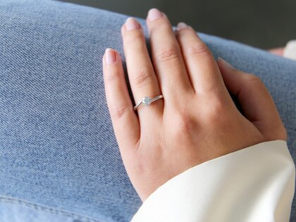Verlovingsring Devotion in 14K witgoud met diamant 0,50ct H/SI