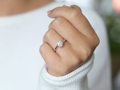 Verlovingsring Devotion in 18K witgoud met diamant 1,00ct H/SI
