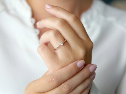Verlovingsring Devotion in 18K witgoud met diamant 0,10ct H/SI