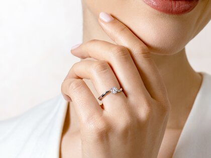 Verlovingsring Devour in 14K witgoud met diamant 0,50ct D/IF