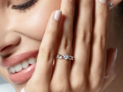 Verlovingsring Evoke in 9K geelgoud met diamant 0,25ct H/SI
