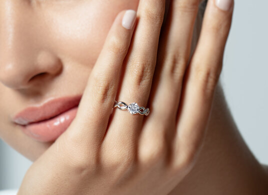 Verlovingsring Evoke in zilver