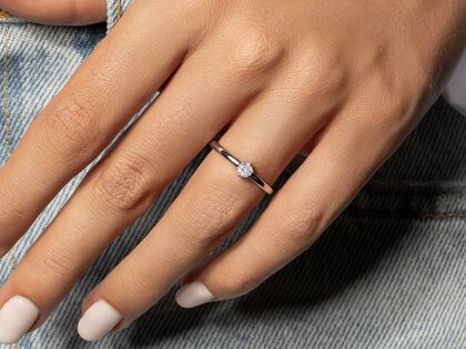 Verlovingsring Melody in 18K roségoud met diamant 0,15ct D/IF