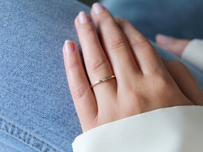 Verlovingsring Modern in 14K roségoud met diamant 0,05ct G/SI