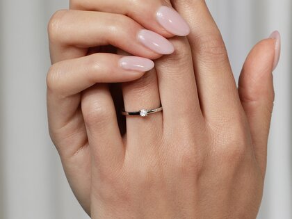 Verlovingsring Modern in 14K witgoud met diamant 0,10ct G/SI